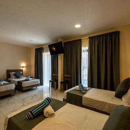 Euroclub Hotel St. Paul's Bay Bagian luar foto