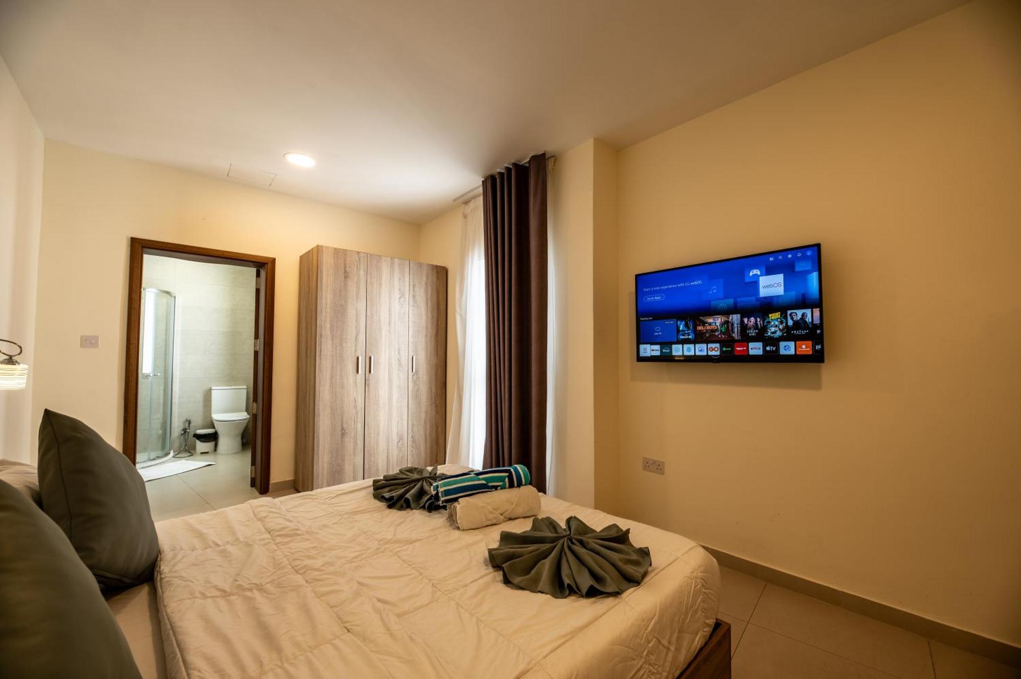 Euroclub Hotel St. Paul's Bay Bagian luar foto
