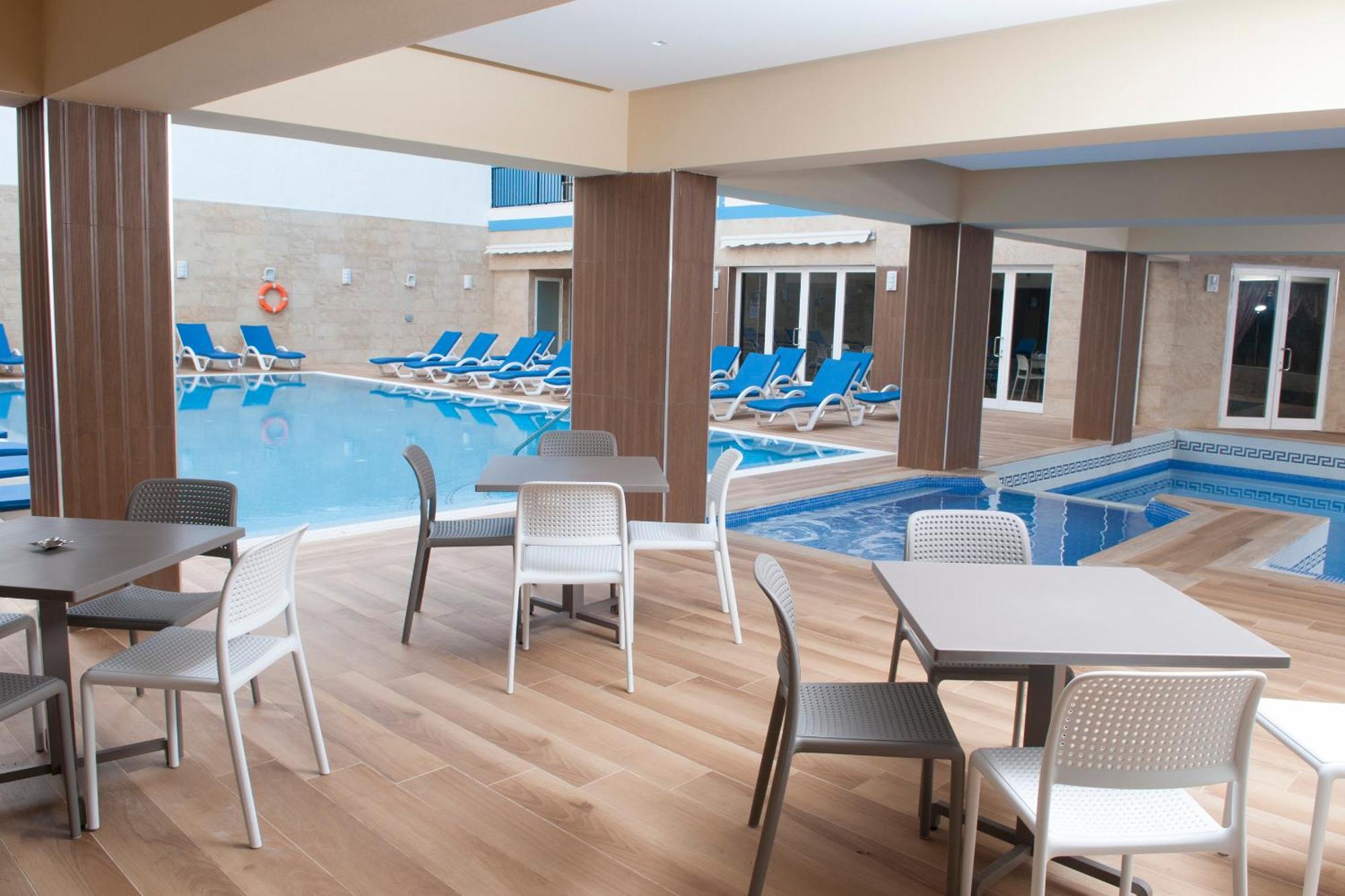 Euroclub Hotel St. Paul's Bay Bagian luar foto