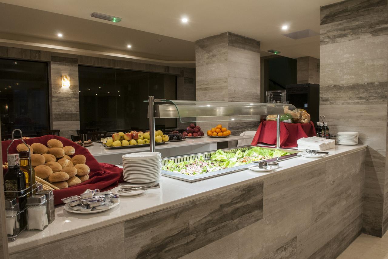 Euroclub Hotel St. Paul's Bay Bagian luar foto