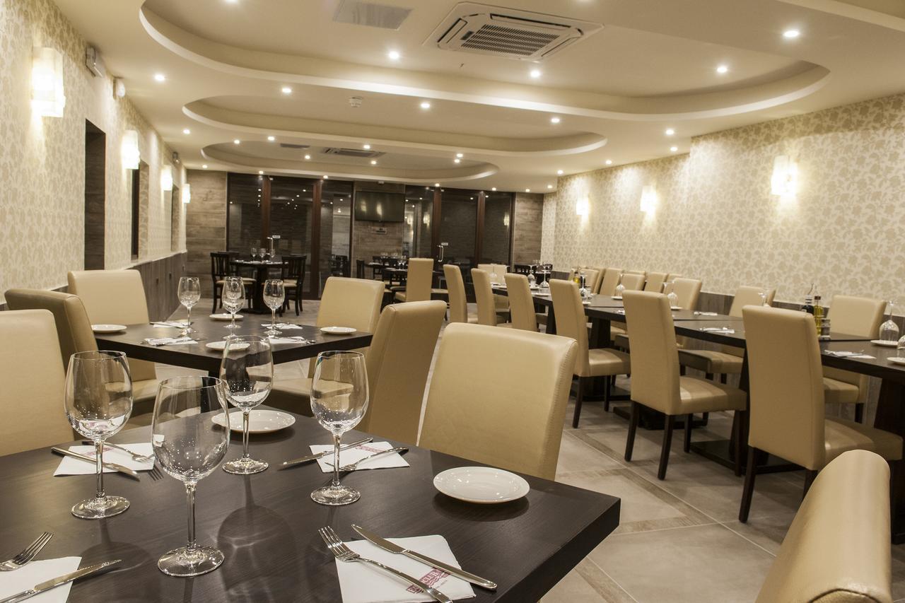 Euroclub Hotel St. Paul's Bay Bagian luar foto