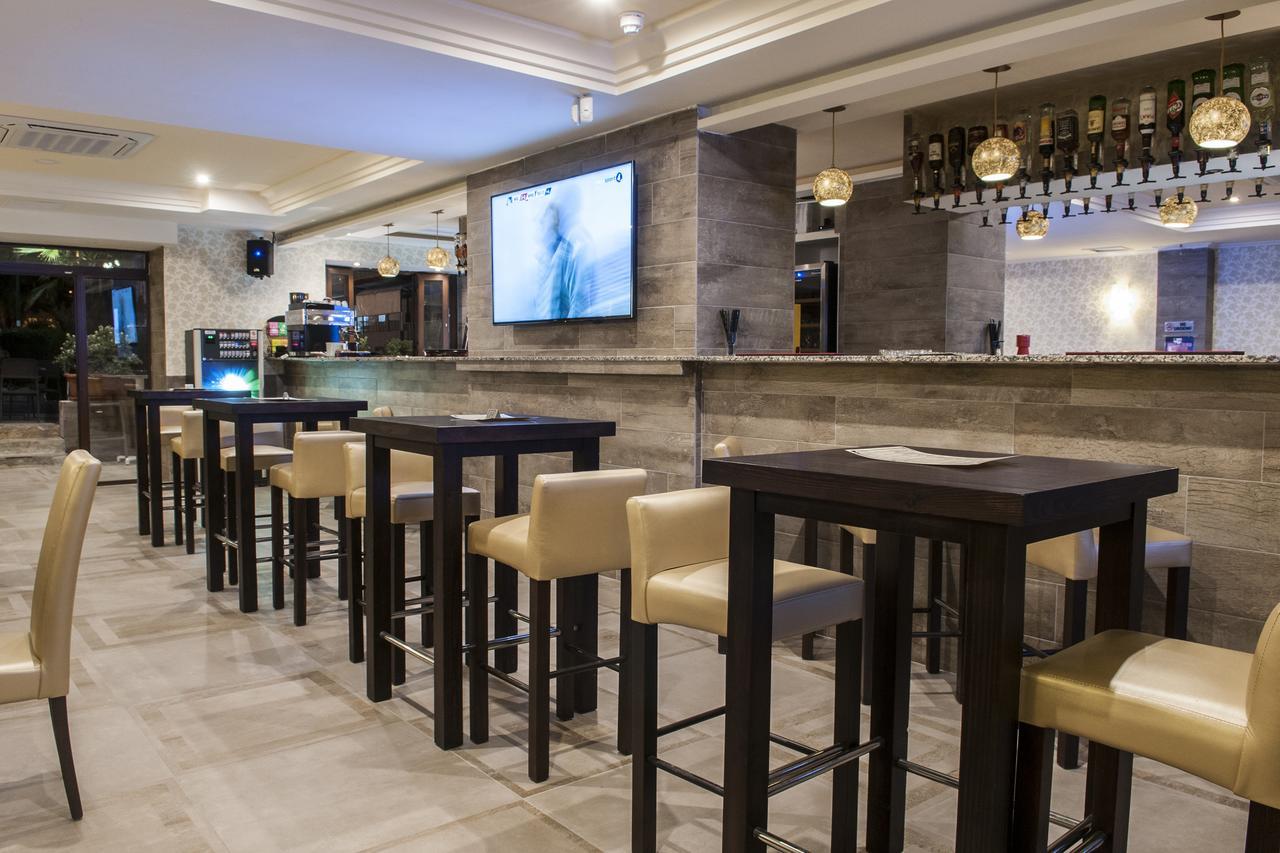 Euroclub Hotel St. Paul's Bay Bagian luar foto
