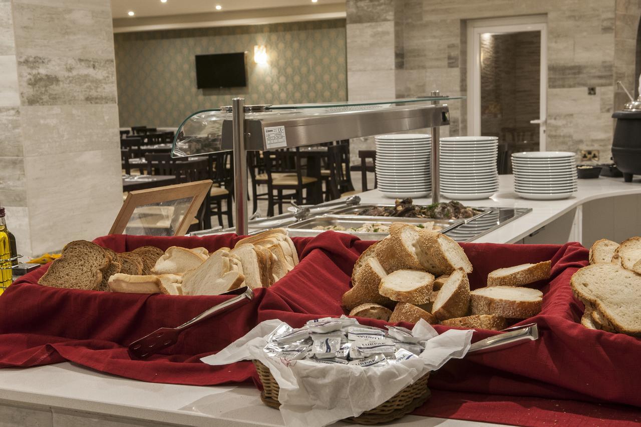 Euroclub Hotel St. Paul's Bay Bagian luar foto